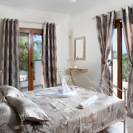 Pandora ヴィラ ヘルソニソス